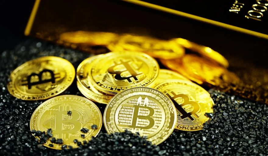 Bitcoin Surpasses $100,000 for the First Time, Achieving a Historic Milestone